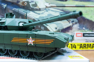 Сборная модель танка Т-14 «Армата» на фабрике «Звезда» в Лобне, 2016 год