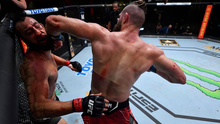 Лучшим боем 2022 года в UFC стал поединок между Прохазкой и Тейшейрой
