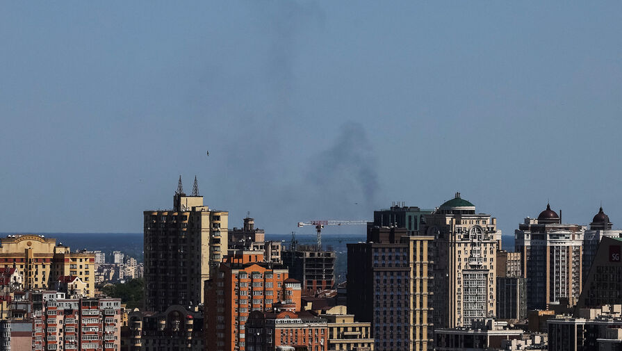 Власти Киева сообщили о взрывах в городе