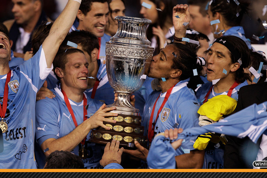 Кубок Америки — 2011. Сборная Уругвая празднует победу