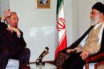 Президент Кубы Фидель Кастро и верховный руководитель Исламской Республики Иран Али Хаменеи во время встречи в Тегеране, 2001 год