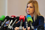 Наталья Поклонская во время пресс-конференции по факту инцидента со стрельбой, в результате которого погибли боец сил самообороны Крыма и украинский военнослужащий