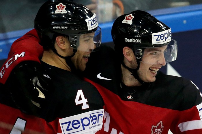 Сборная Канады разгромила немцев на чемпионате мира по хоккею
