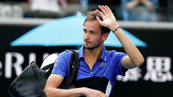 Даниил Медведев покидает Australian Open раньше, чем планировал