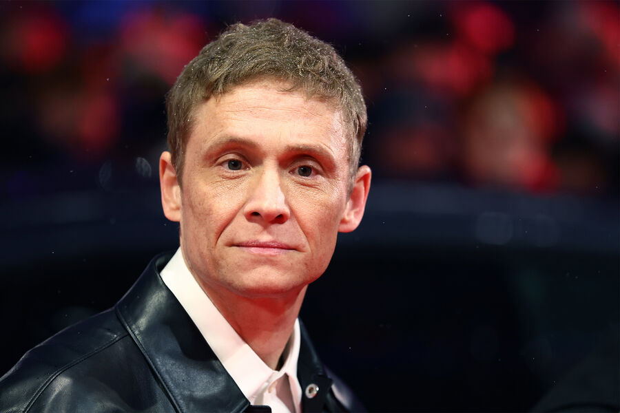 Актер Маттиас Швайгхефер на&nbsp;церемонии открытия 75-го Берлинского кинофестиваля, 13&nbsp;февраля 2025&nbsp;года