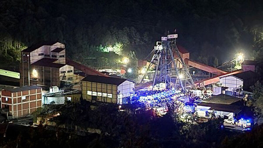 В Турции при взрыве на шахте погибли 14 человек
