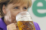 Ангела Меркель на фестивале пива в Баварии, 2009 год
