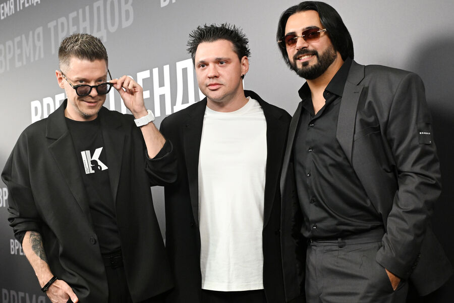 Участники группы «Корни» на музыкальной премии «Жара Media Awards 2025» в концертном зале «Live Арена» в Московской области, 30 октября 2025 года