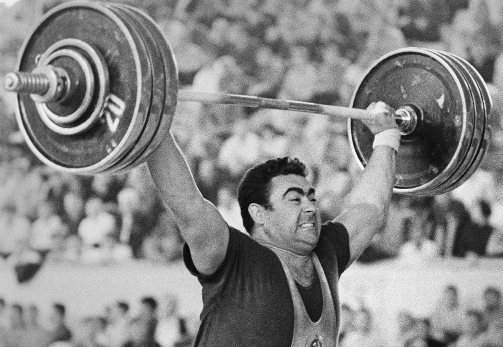 Алексеев выиграл Олимпийские игры 1972 и 1976 годов