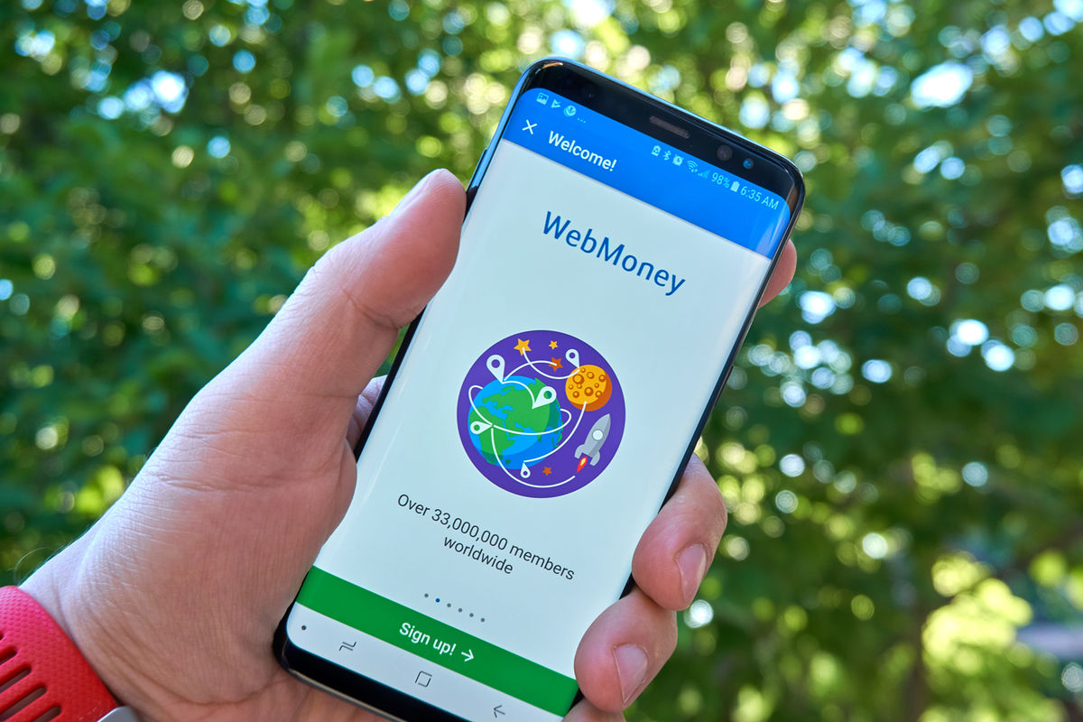 В WebMoney пообещали найти решение для продолжения работы с клиентами из  России - Газета.Ru | Новости