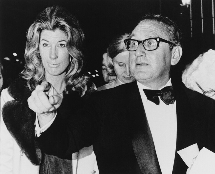 Генри Киссинджер и Нэнси Маджинн в&nbsp;центре исполнительских искусств имени Джона Ф. Кеннеди в&nbsp;Вашингтоне, 1973&nbsp;год
<br><br>
Пара поженилась в&nbsp;1974 году 