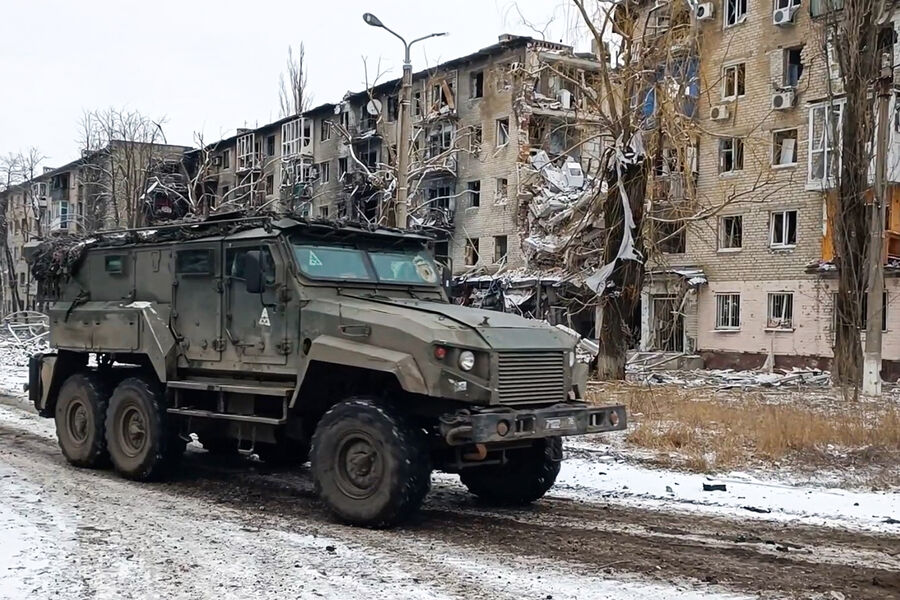 Автомобиль военнослужащих РФ в Авдеевке, 19 февраля 2024 года