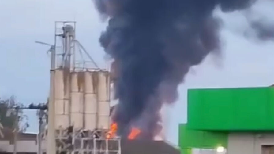 Пожарные потушили открытый огонь на нефтебазе в Тамбовской области после атаки БПЛА