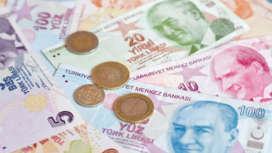 Bloomberg: курс лиры обвалился из-за решения ЦБ Турции о понижении ставки на 13%