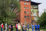 На месте обрушения пятиэтажного многоквартирного жилого дома в Омске, 12 августа 2022 года

