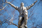 Памятник космонавту Юрию Гагарину в парке им. Ю.А. Гагарина. 