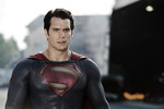 Генри Кавилл в роли Супермена в кадре из фильма «Человек из стали» (2013)