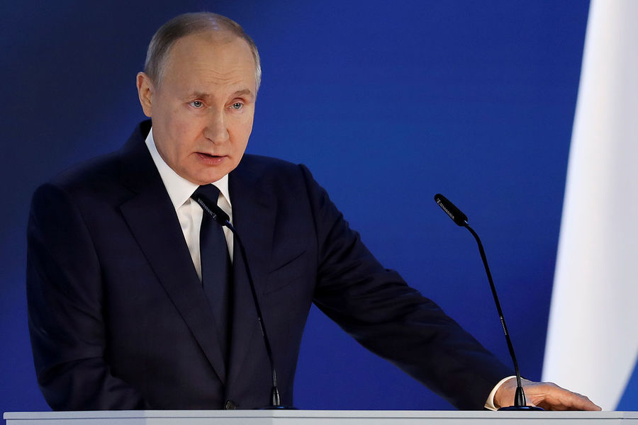 Президент России Владимир Путин выступает с ежегодным посланием Федеральному Собранию, 21 апреля 2021 года