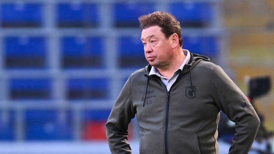 Комментатор Орлов заявил, что Слуцкий уже давно потерялся как тренер