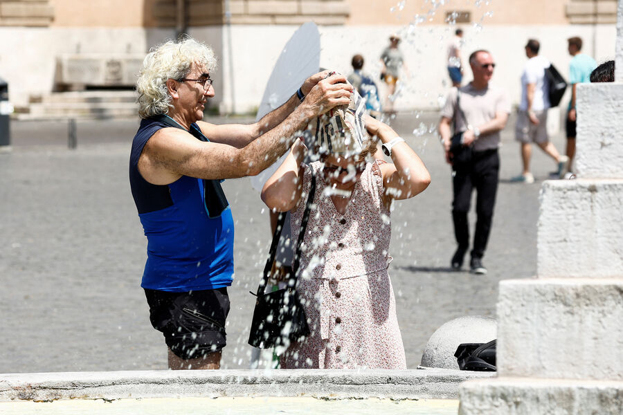 Во время жаркой погоды в&nbsp;Риме, Италия
