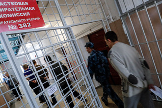 Во время голосования на выборах президента РФ на избирательном участке №382 в СИЗО №1 по Калининградской области, 18 марта 2018 года