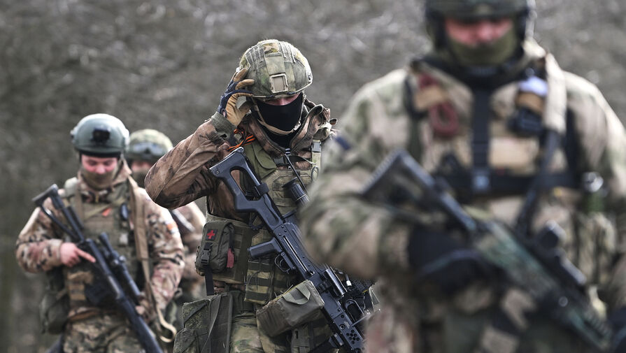 РИА Новости: бойцы 6-й армии ЗВО взяли захватили украинских солдат в Харьковской области