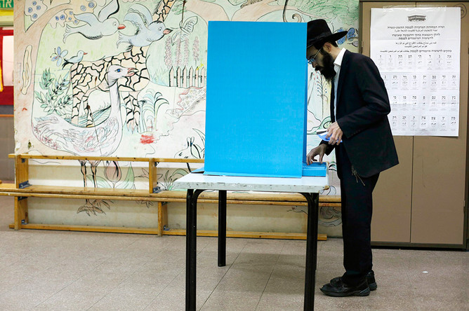 В Израиле проходят досрочные выборы в кнессет