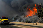 Лесной пожар в городе Вентура, Калифорния, США, 6 декабря 2017 года