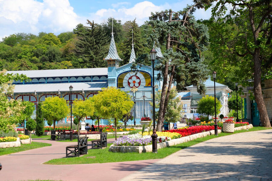 Пятигорск парк. Курортный парк Пятигорска. Волна Пятигорск парк-1. Парк цветник Пятигорск.