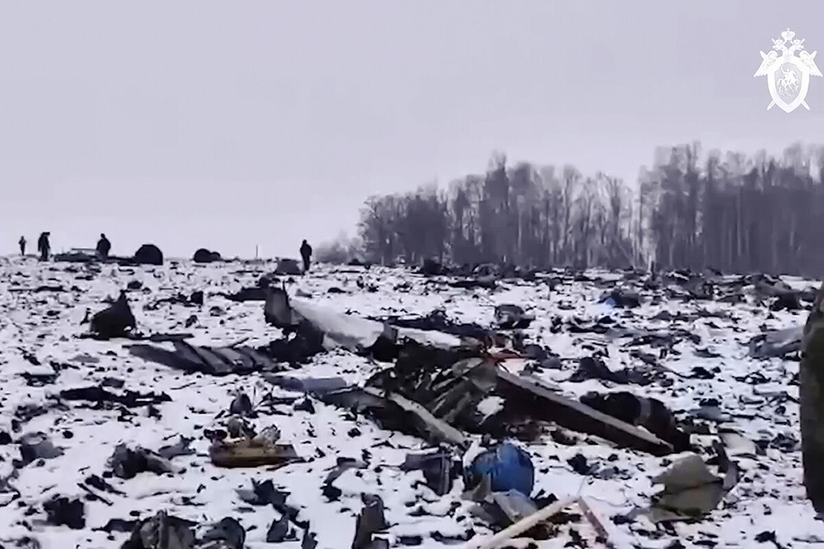 Экспертиза показала, из чего могли сбить под Белгородом Ил-76 с украинскими  пленными - Газета.Ru | Новости