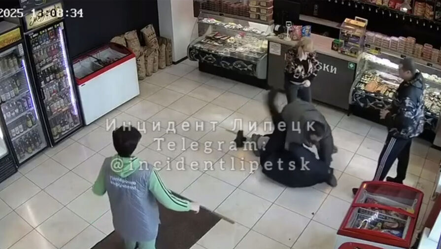 Пьяный мужчина ворвался в бар и ударил женщину кирпичом