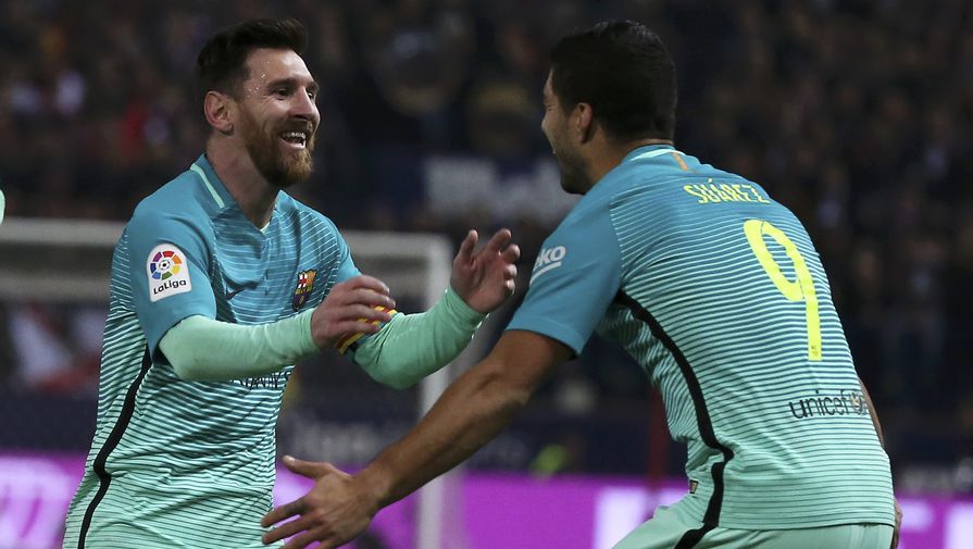 Лионель Месси забил второй мяч своей команды в первом матче 1/2 финала Кубка Испании против «Атлетико»