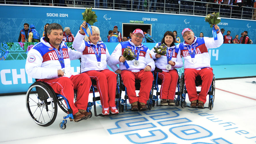 Паралимпийская сборная России по керлингу на колясках — серебряные призеры Сочи-2014
