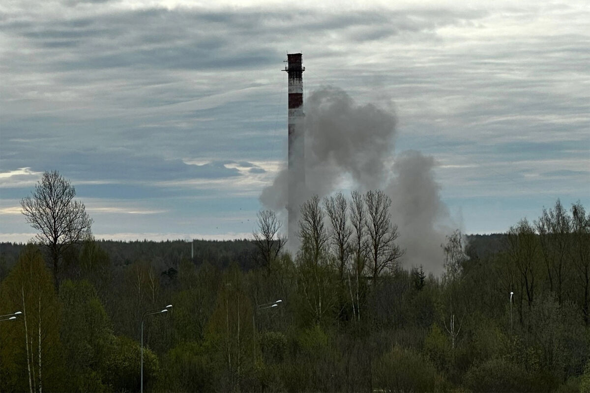 На заброшенной ТЭЦ в Павловске произошел взрыв, повреждена труба -  Газета.Ru | Новости