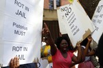 Представители Женской лиги Африканского национального конгресса (правящей партии ЮАР) потребовали не освобождать Писториуса под залог