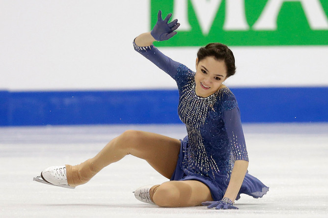 Евгения Медведева во время произвольной программы на чемпионате Европы по фигурному катанию в Братиславе
