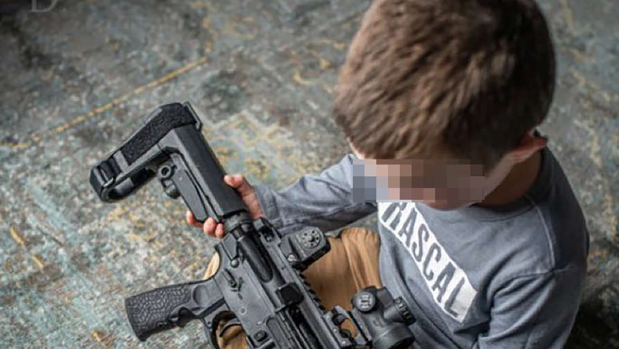 В американскую школу перед началом года привезли винтовки вместо учебников