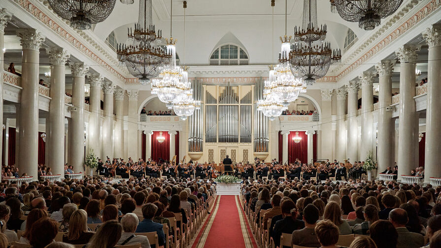 В Санкт-Петербургской филармонии исполнили десятую симфонию Шостаковича
