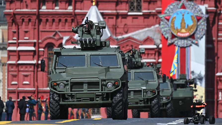 Задействованная в параде Победы военная техника направилась к Красной площади