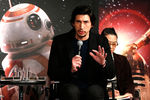Актер Адам Драйвер на пресс-конференции, посвященной премьере «Звездных войн: Пробуждения Силы», в Токио
