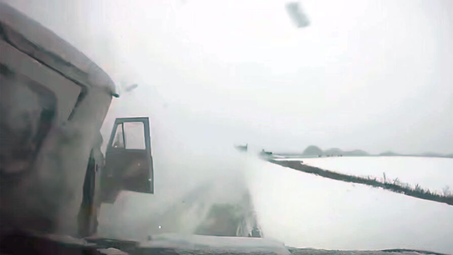 В Свердловской области на видео сняли, как люди разбились в серьезном ДТП с Газелью