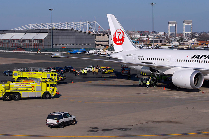 Dreamliner авиакомпании Japan Airlines испытал значительные проблемы