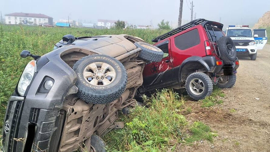 На Сахалине пять человек пострадали в аварии с участием 19-летнего водителя