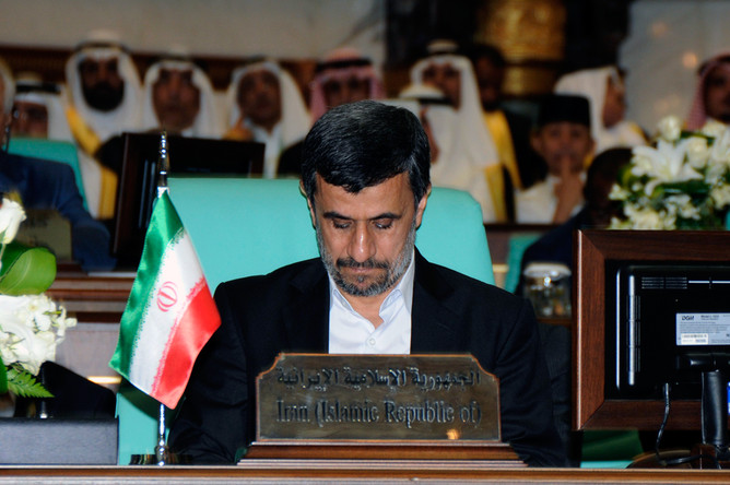 Махмуду Ахмадинежаду не удалось остановить критиков Сирии в Мекке 
