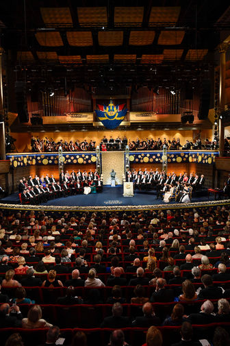 Во время церемонии вручения Нобелевской премии в Стокгольме, 10 декабря 2019 года