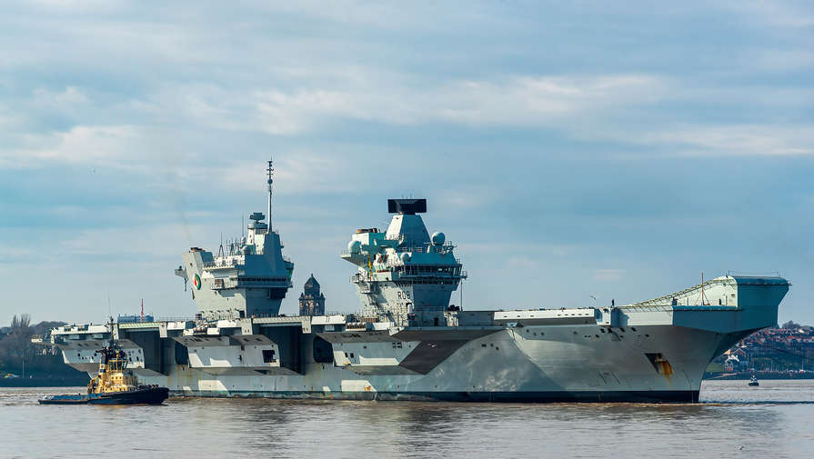 Флагман британского флота авианосец Queen Elizabeth заметили в Ла-Манше