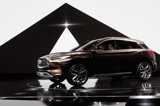 Концепт Infiniti QX50 на моторшоу в Детройте, 9 января 2017 года