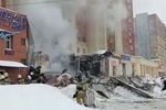 На месте взрыва газа на цокольном этаже девятиэтажного жилого дома на Мещерском бульваре Канавинского района в Нижнем Новгороде, 26 февраля 2021 года