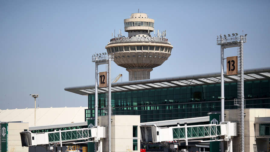 В аэропорту Еревана задержали несколько рейсов