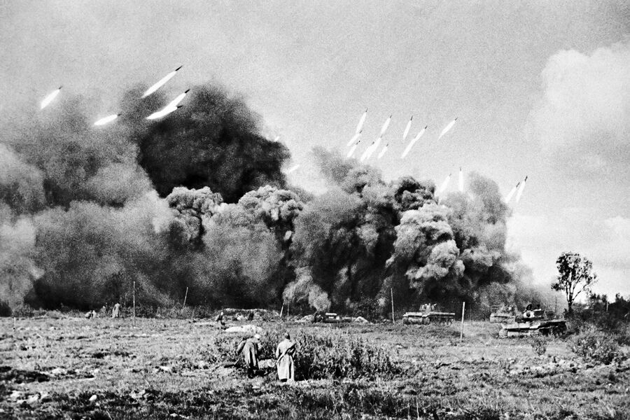 Залп советских реактивных установок &laquo;Катюша&raquo; на&nbsp;подступах к&nbsp;Выборгу, 1944&nbsp;год 
